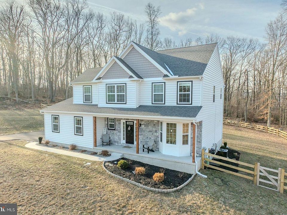1st image of 318 Douglass Dr