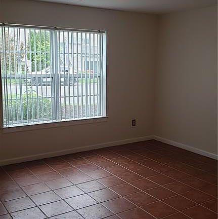 4th image of 612 Crab Apple Ln #137