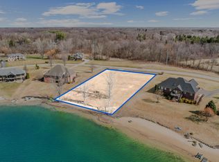 9176 Desert Trail Dr, Milan, MI 48160