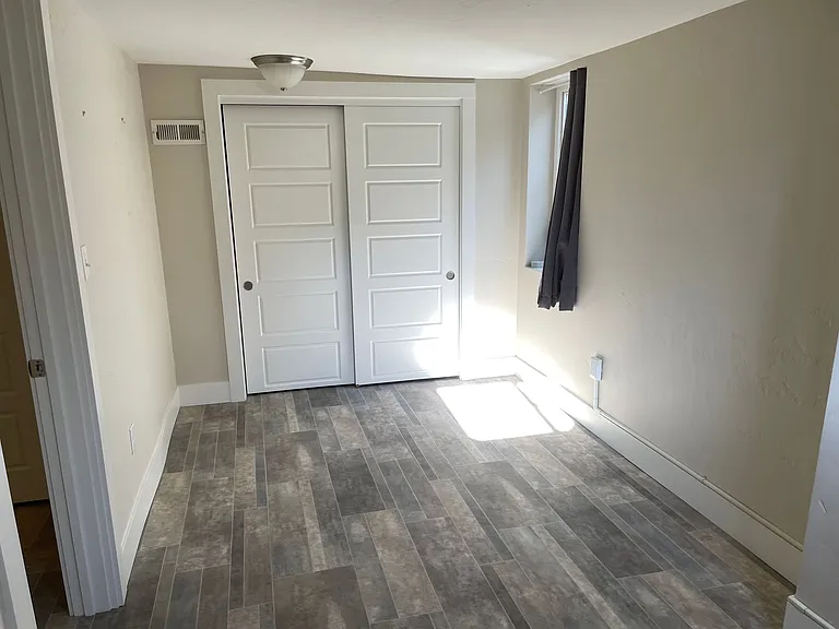 1405 E Washington St — Photo 21