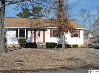 140 Topsail Ln, Manahawkin, NJ 08050