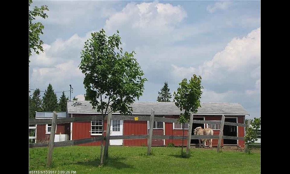 Three stall barn