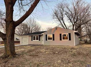 1732 SW Amhurst Rd, Topeka, KS 66604