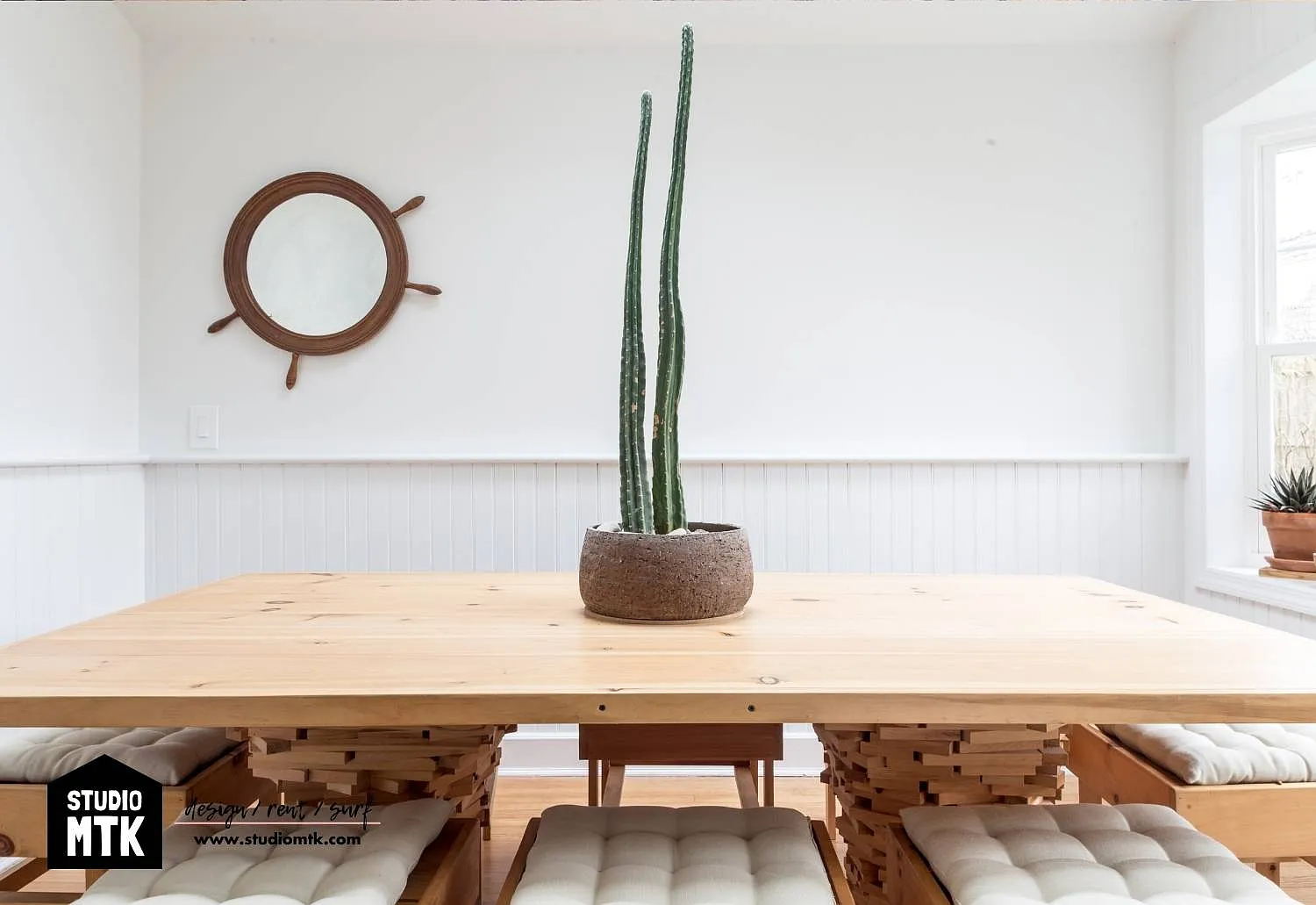 Bright & Tidy Summer Cottage steps to Sole East, Beach & Town! — Photo 3