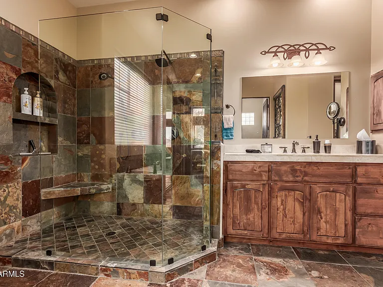 36138 N Summit Dr — Photo 30
