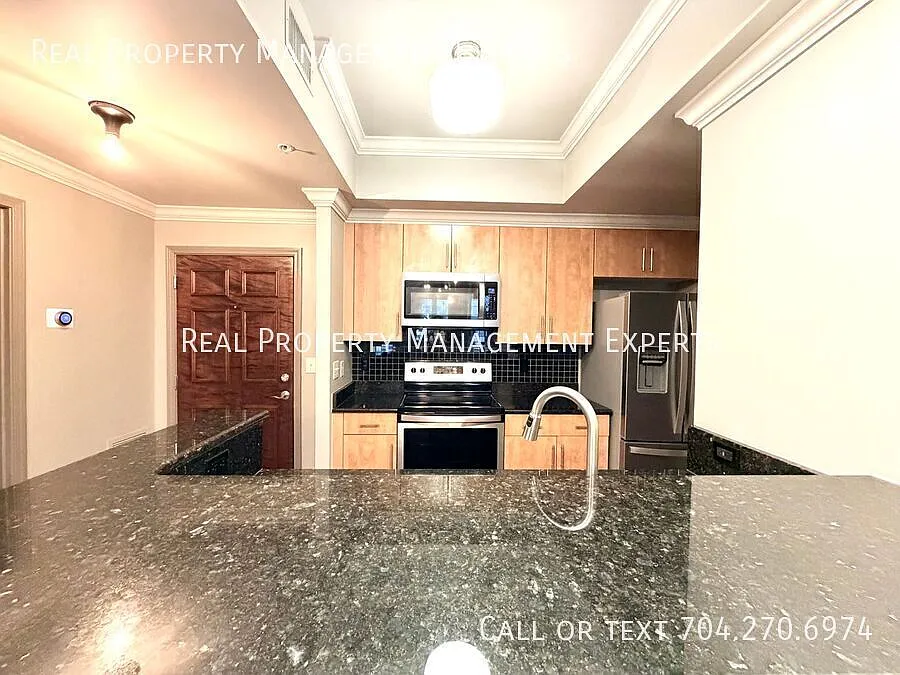300 W 5th St #215