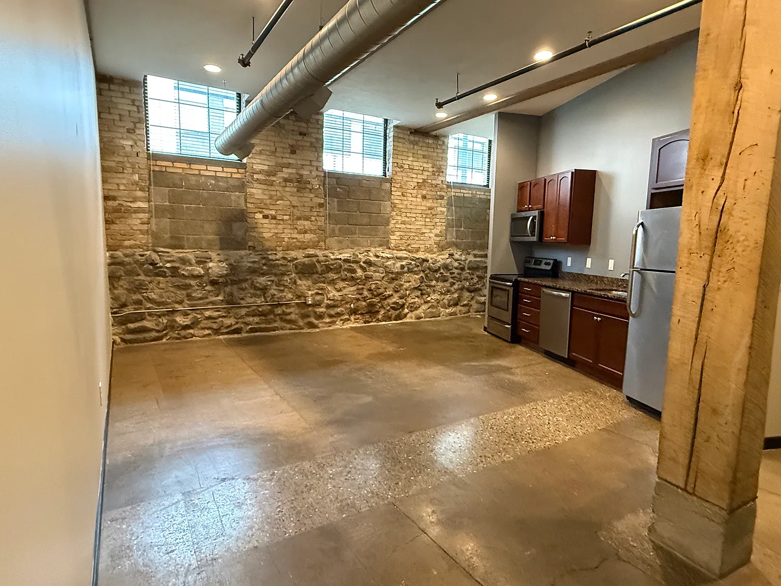 2 bed, 996 sqft, $1,401 — Photo 4