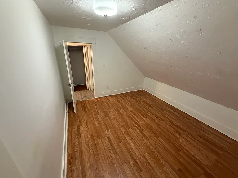 197 Nichols St #3 — Photo 8