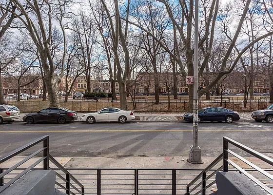 Rented by Nooklyn NYC LLC | media 41