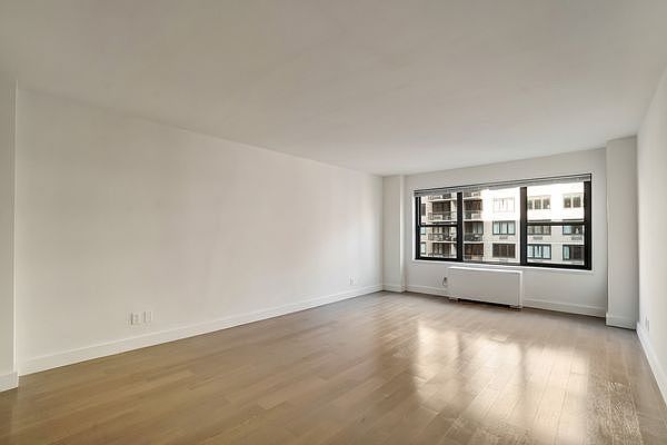 1st image of 120 E 34th St APT 4E