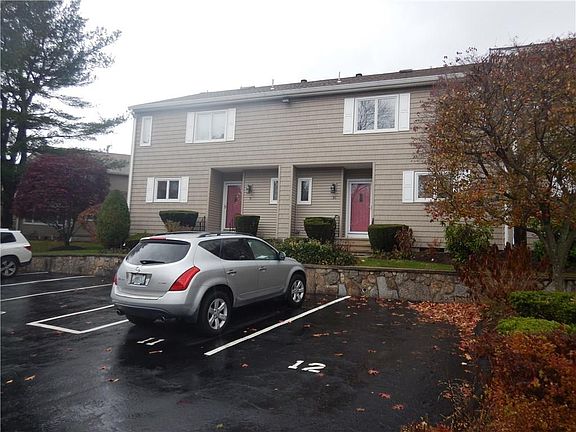 3rd image of 100 Hoffman Ave APT 10