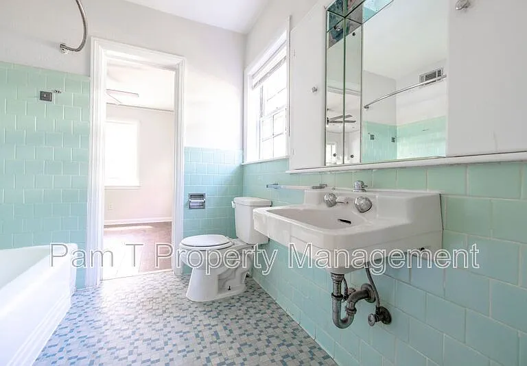 3411 Bull St #1 — Photo 18