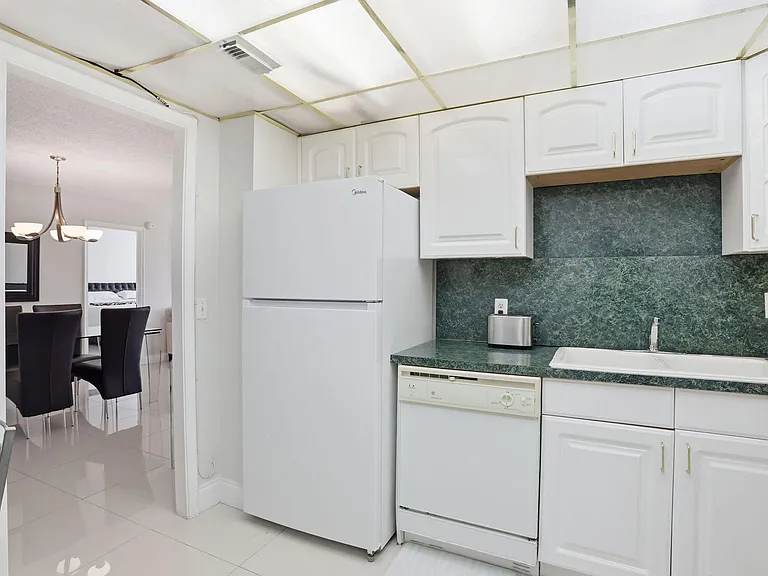 2000 S Ocean Blvd #2L — Photo 5