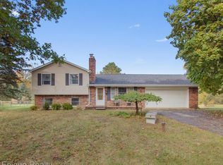 10165 Carlee June Dr, Fenton, MI