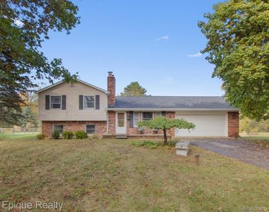 10165 Carlee June Dr, Fenton, MI, 48430