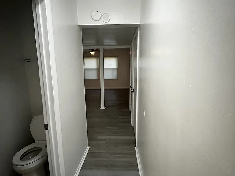 4604 Greenwood Dr — Photo 8
