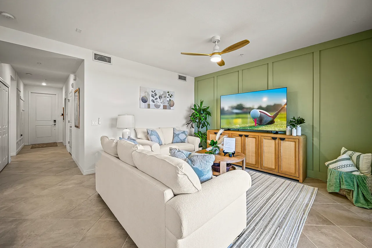 2 bed, 1150 sqft, $2,200 — Photo 2