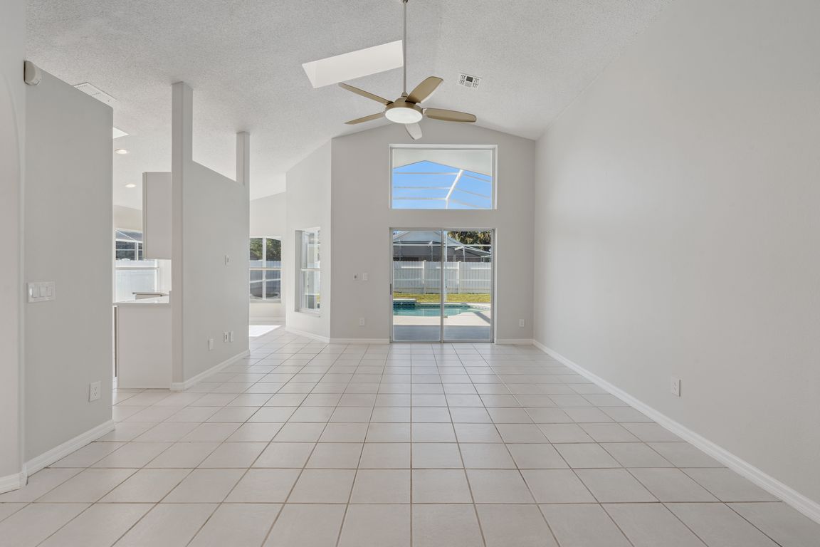 next background image