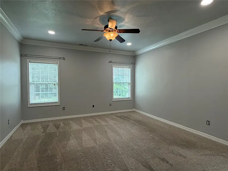 1 Elder Ln — Photo 16