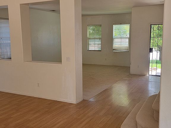 4th image of 865 Browning Ct