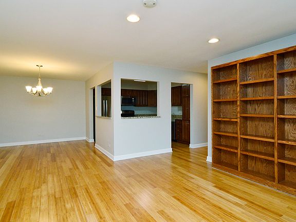 4th image of 6800 N California Ave APT 3P