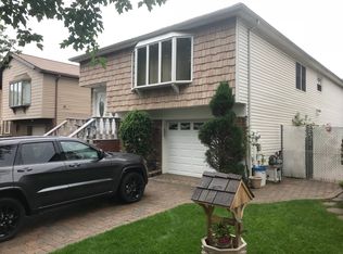 64 Vineland Ave, Staten Island, NY 10312