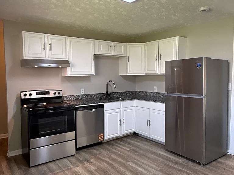 850 King Rd — Photo 4