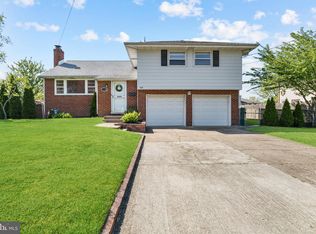 1118 Harvest Rd, Cherry Hill, NJ 08002