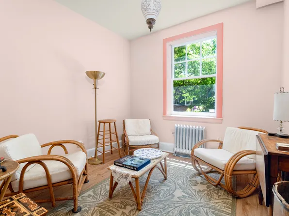 27 Commerce Street image 5 of 10