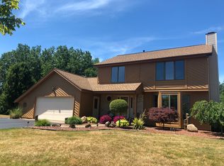 659 Bishops Ln, Webster, NY 14580