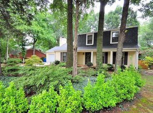 9600 Hinson Dr, Matthews, NC 28105