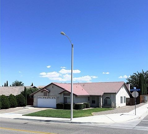 2nd image of 13111 Cypress Ave