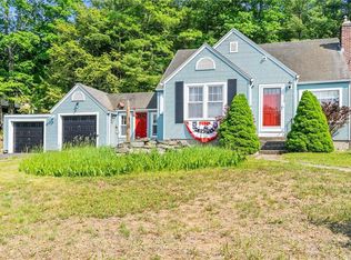 172 Mattity Rd, North Smithfield, RI 02896