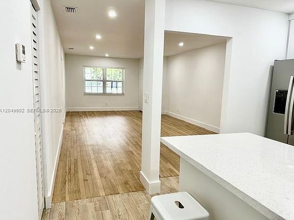 5th image of 3801 Ponce De Leon Blvd #3803