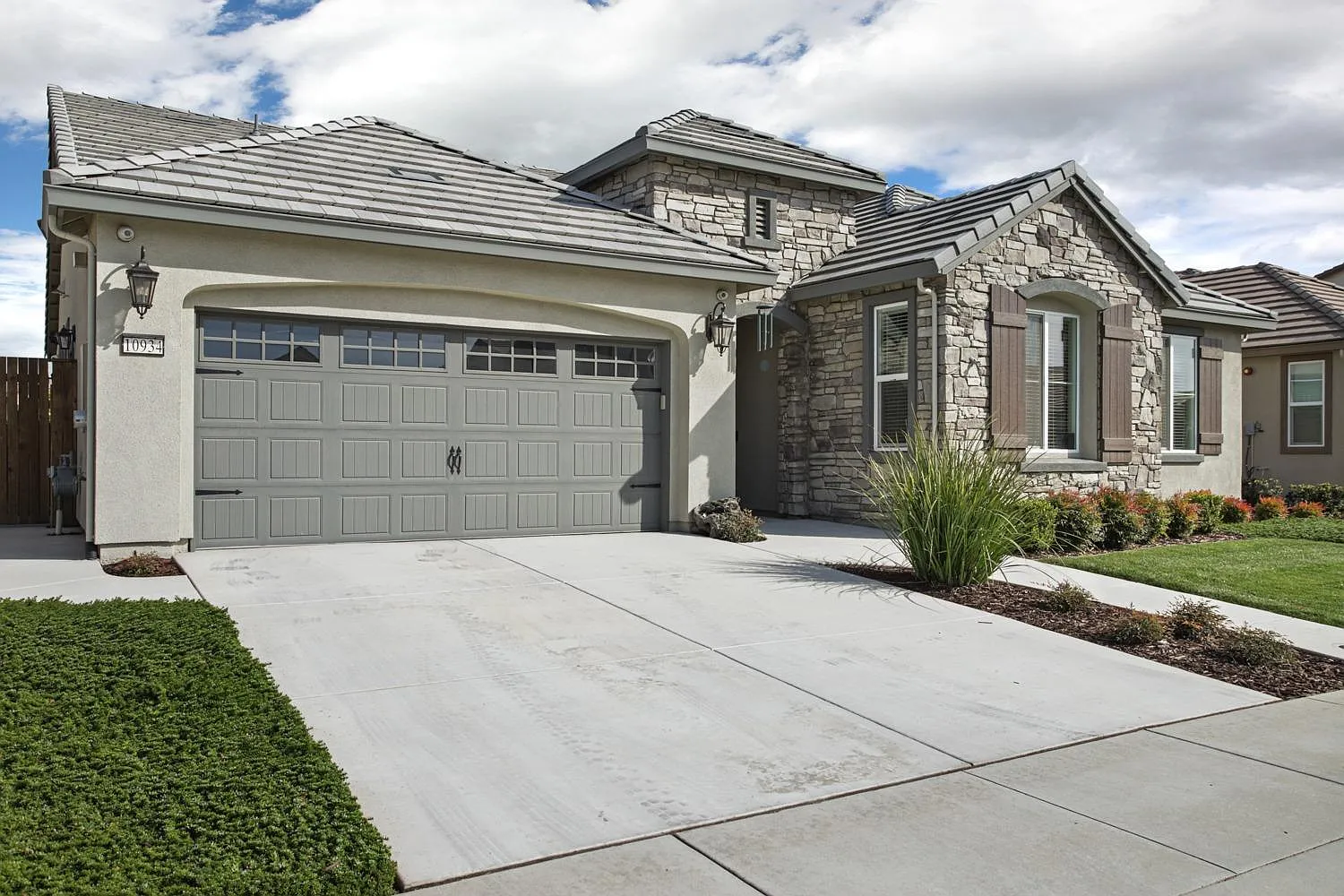 10934 Seacrest Ln photo 1
