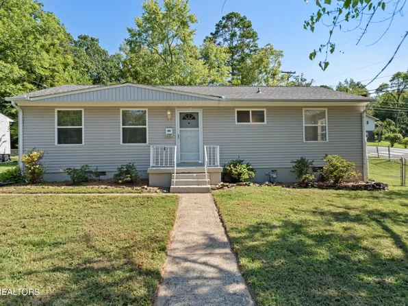 100 Ashland Ln, Oak Ridge, TN 37830
