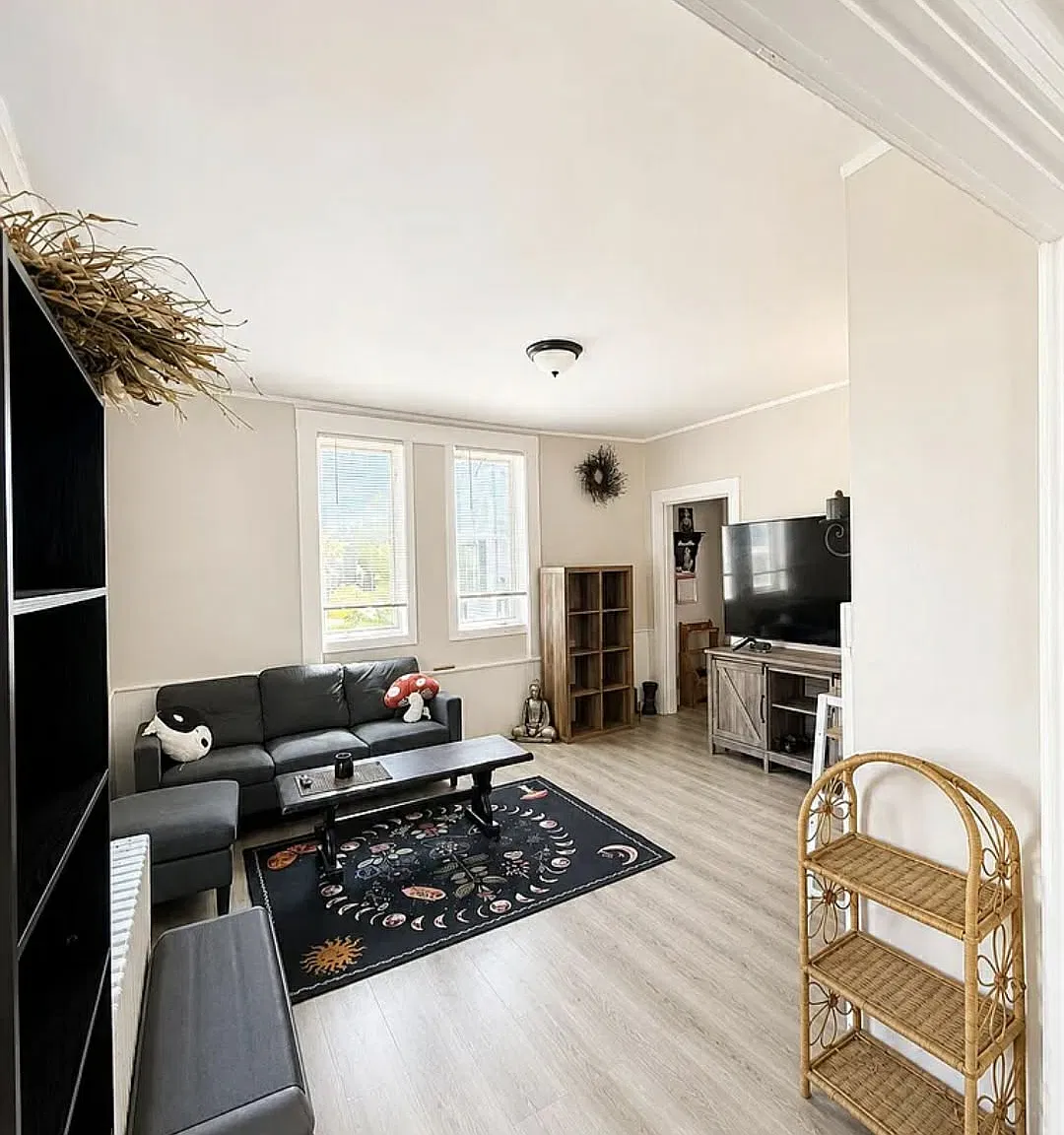5 bed, 1.5 bath, 2051 sqft, $800 — Photo 4