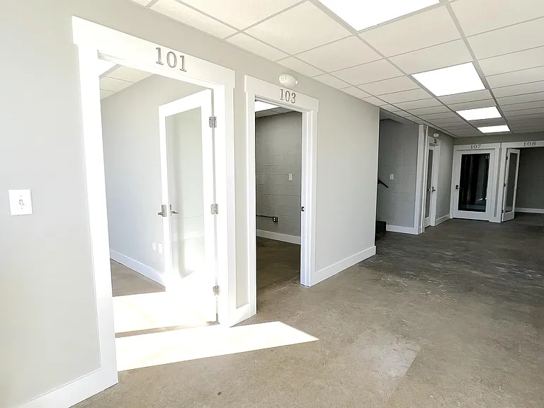 204 5th Ave E #102-103 — Photo 9