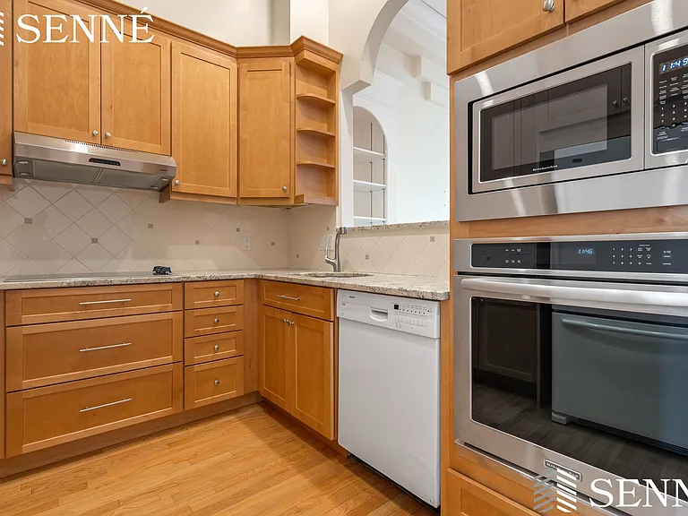 216-218 Commonwealth Ave #4 — Photo 6