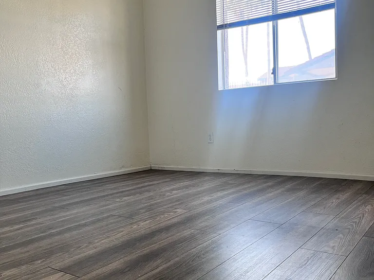 623 W Guadalupe Rd #169 — Photo 2