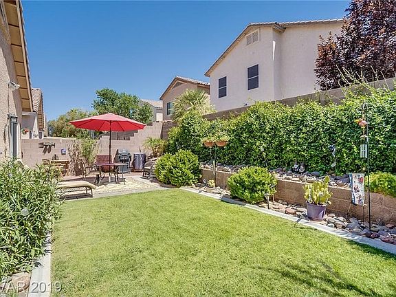 Gorgeous jasmine covered block wall