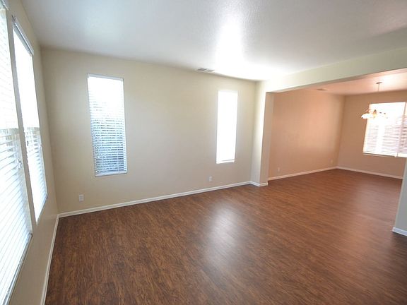 2nd image of 31915 Theresa Ct