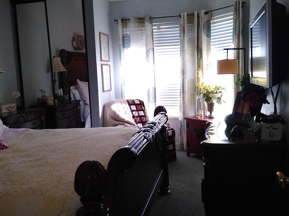 2nd image of 26101 Las Flores APT B