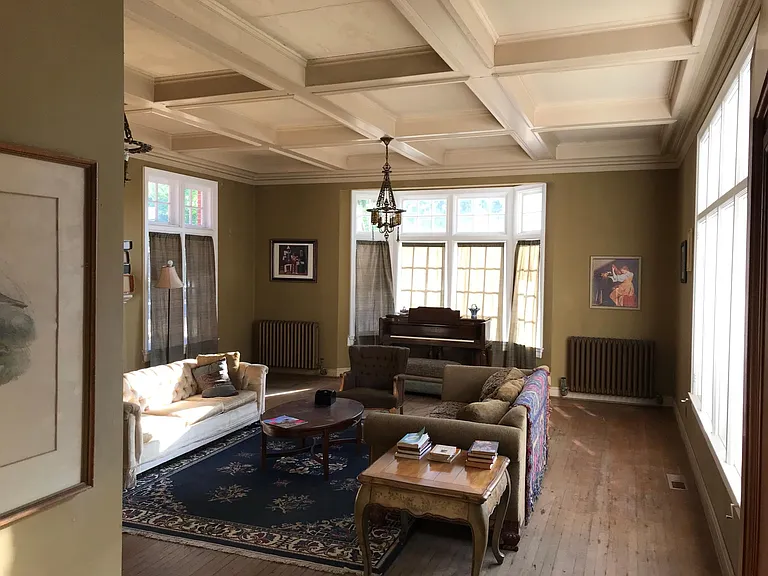 704 N Stockton St — Photo 3