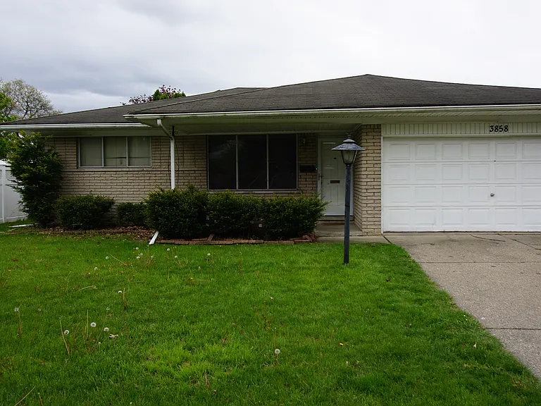 3858 Martin Rd — Photo 1