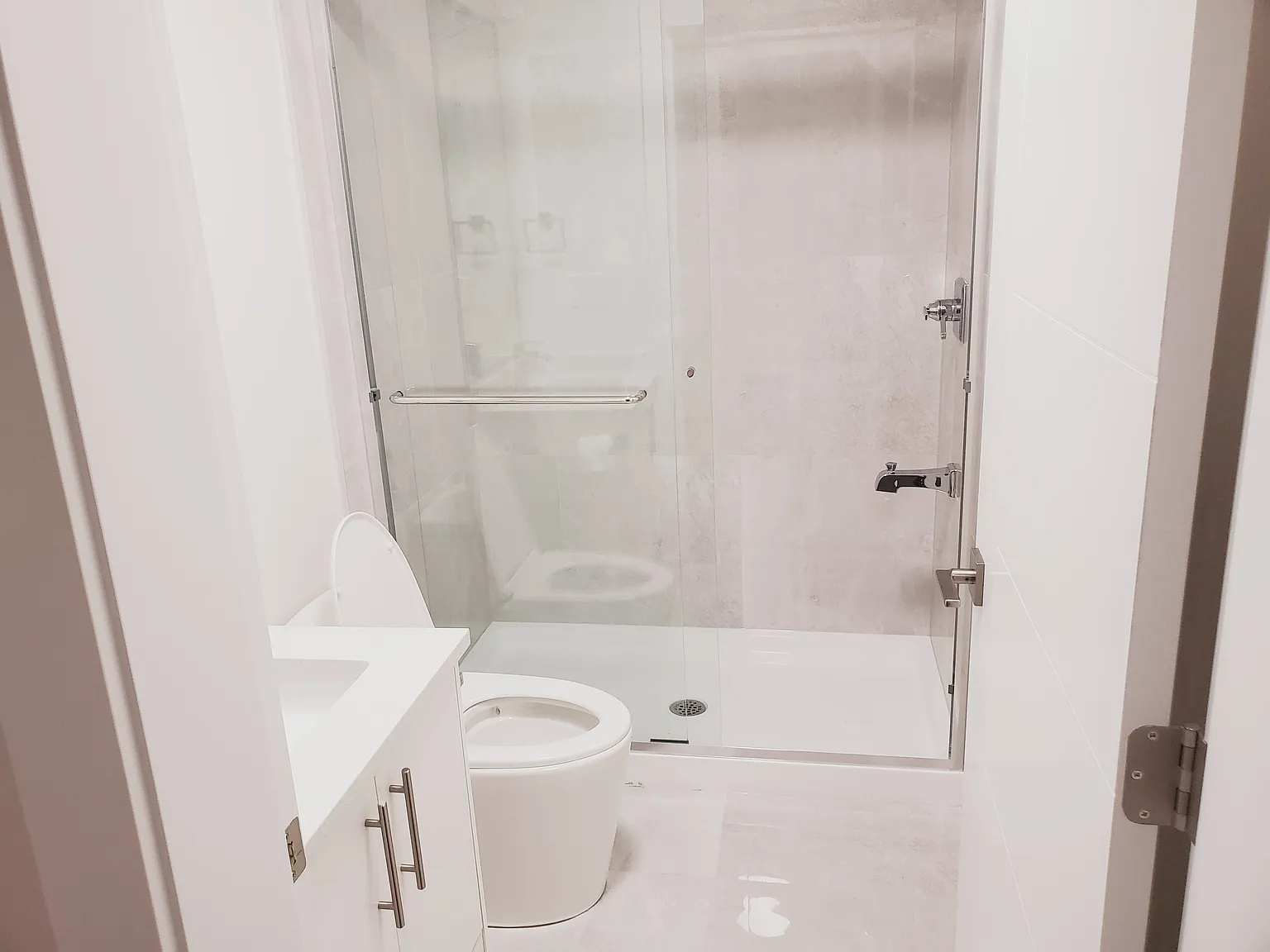 1 bed, 600 sqft, $1,600 — Photo 4