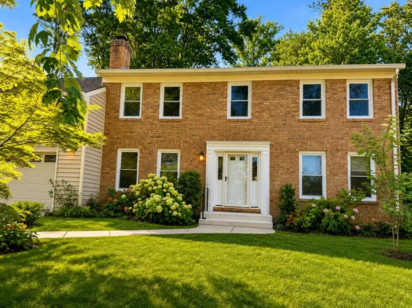 9008 Lake Braddock Dr, Burke, VA 22015