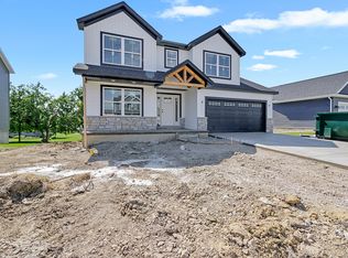 807 Cole Dr, Mahomet, IL 61853