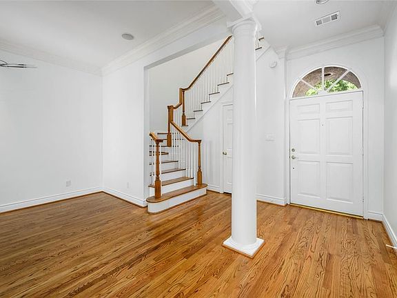 4th image of 4106 N Boulevard Park