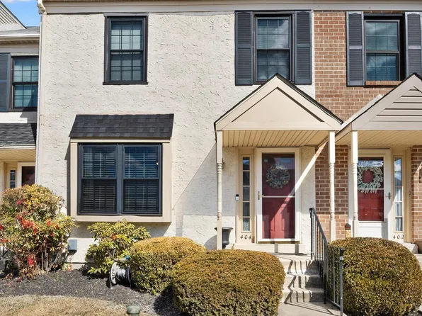 404 Carpenter Cir, Brookhaven, PA 19015